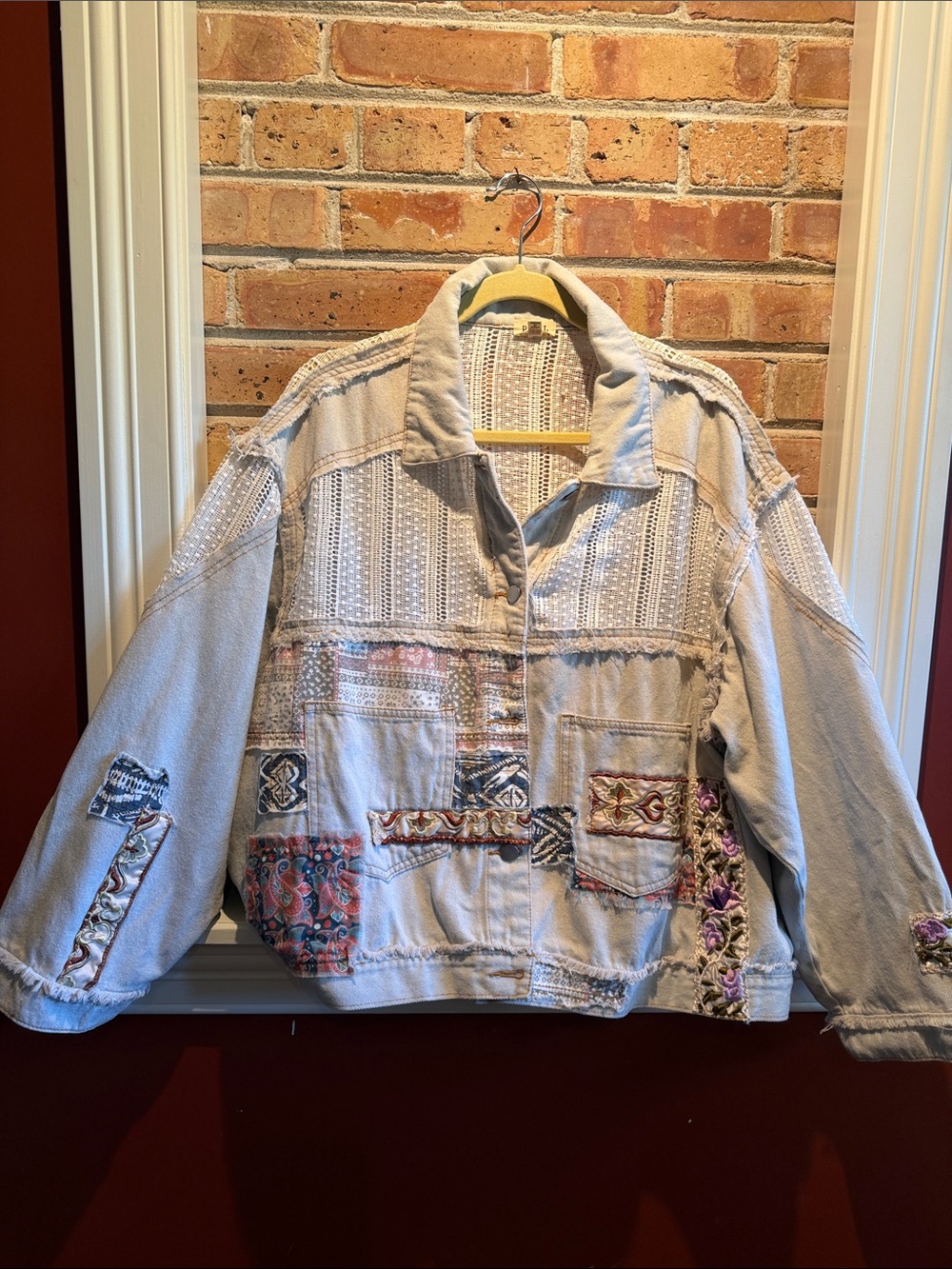 POL Light Wash Denim Jacket w/ Beautiful Lace & Embroidered Accents-NWOT-Size L